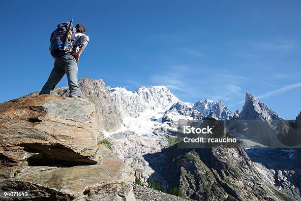 トレッカー - ヴァッレダオスタのストックフォトや画像を多数ご用意 - ヴァッレダオスタ, 登山, イタリア
