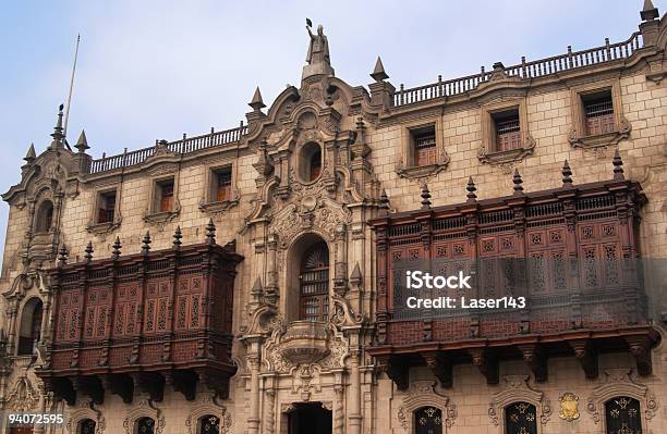 Foto de Palácio Do Arcebispo e mais fotos de stock de Centro da cidade - Centro da cidade, Exterior de Prédio, Lima - Região de Lima