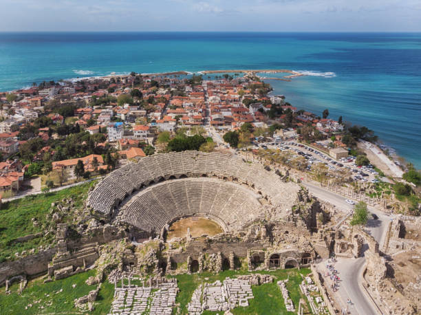 lado townscape, antalya, turquia - urban scene aerial view building feature clear sky - fotografias e filmes do acervo