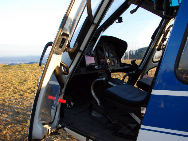 helicóptero de painel - helicopter cockpit airplane speedometer - fotografias e filmes do acervo