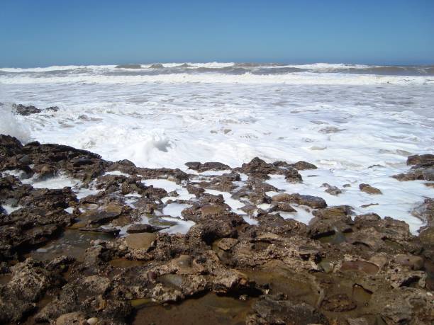 istock BEACH TAMARIS/MAREE HAUTE/ECUME/MOROCCO 940889490