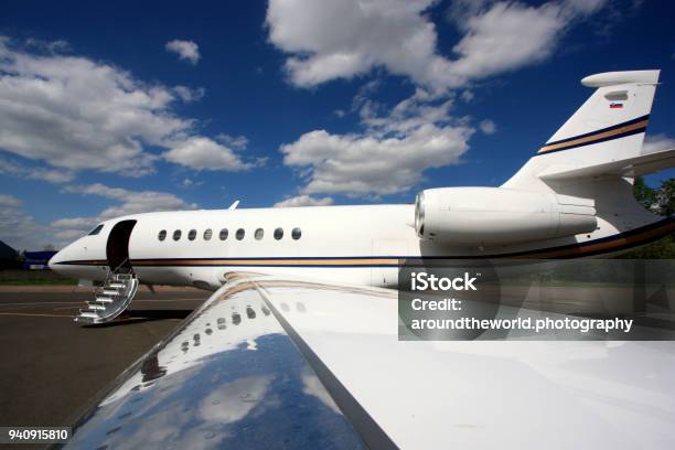 Falcon Business Jet Ready To Go Stock Photo - Download Image Now - Commercial Airplane, Cowling - Engine, Private Airplane