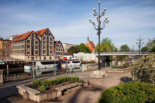 Poland, city of Bydgoszcz, Old Granaries and promenade along Brda River