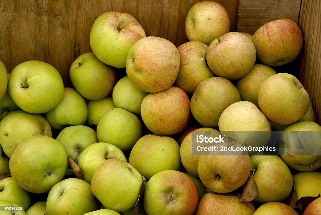 Bin der Crispin Äpfel - Lizenzfrei Apfel Stock-Foto