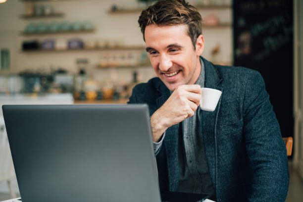 istock Businessman in a coffee shop 940966972