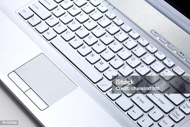 숫자키패드 실버 메탈릭 노트북 컴퓨터 0명에 대한 스톡 사진 및 기타 이미지 - 0명, 금속의, 노트북