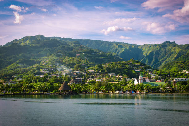 papeete, tahiti, französisch-polynesien - gesellschaftsinseln stock-fotos und bilder