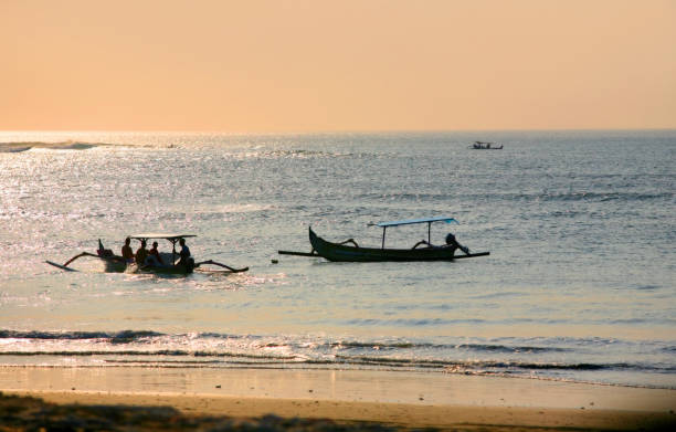 istock Sailing with a beautiful sunset in a tropical place 941024544