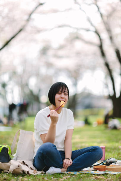istock Woman having picnic 941046904