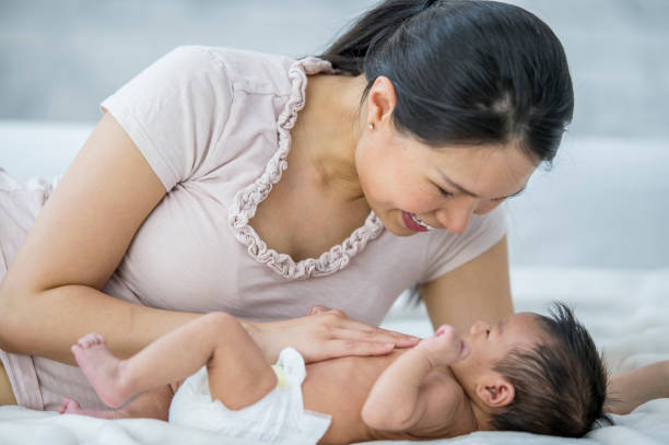 istock Mom With Newborn 941058930