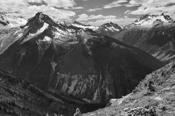 istock Helihiking in British Columbia 941059192