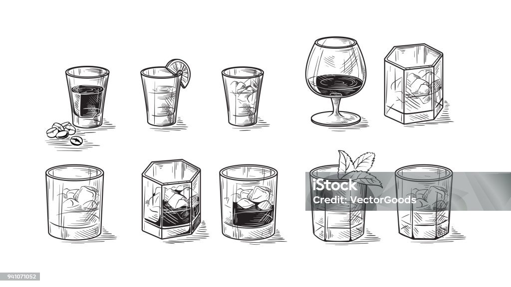 conjunto de botellas de alcohol - arte vectorial de Bebida alcohólica libre de derechos