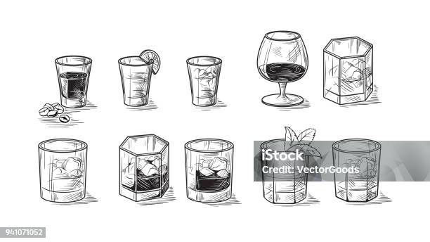 アルコールのボトルのセット - アルコール飲料のベクターアート素材や画像を多数ご用意 - アルコール飲料, ウイスキー, グラス