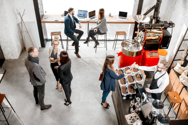 istock Business people in the cafe 941071072