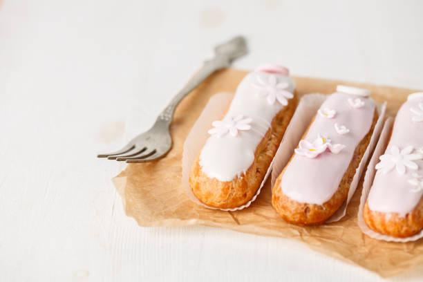 istock Traditional french eclairs 941076352