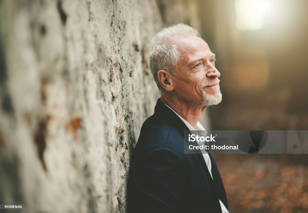 Porträt von schöner reifer Mann, Lichteffekt - Lizenzfrei Alter Erwachsener Stock-Foto