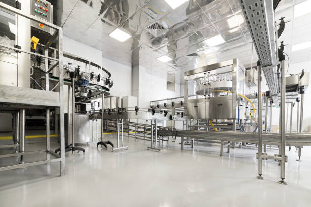 istock Factory for bottling alcoholic beverages 941103932