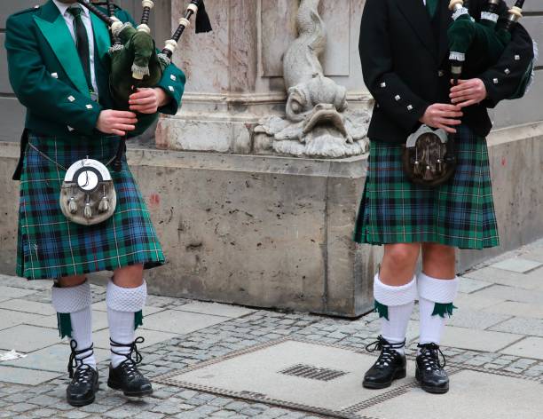 bagpipers - scottish music imagens e fotografias de stock