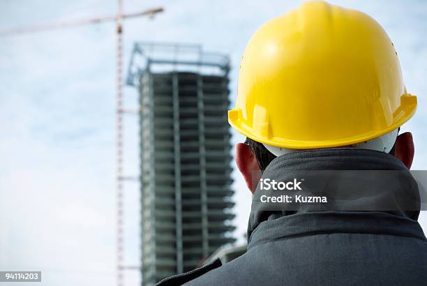 Foto de Builder e mais fotos de stock de Adulto - Adulto, Amarelo, Arquiteto