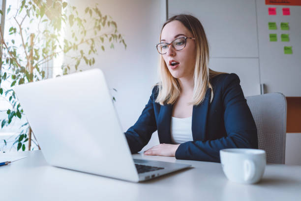 istock Surprised business woman 941148684