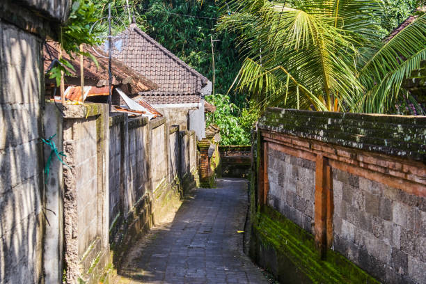 Jalan Sempit