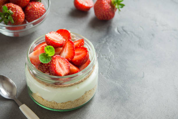 istock Strawberry cheesecake in jar 941233116