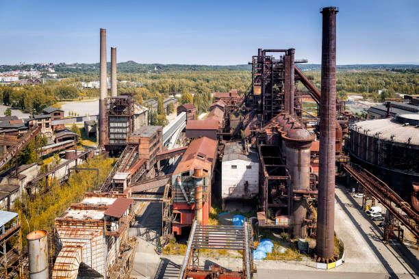 verbunden bzw der alten geschlossen coal mine und stahlwerk - industrielle revolution stock-fotos und bilder