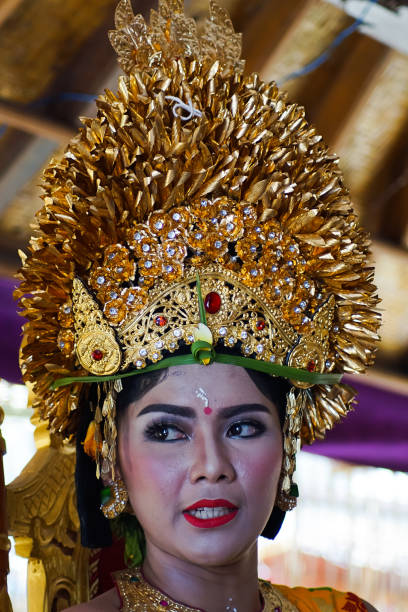 istock Traditional Balinese Woman 941284142