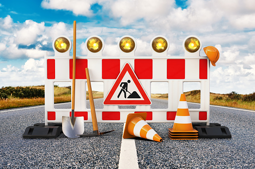 Sign of roadworks and speed up to 40 km.