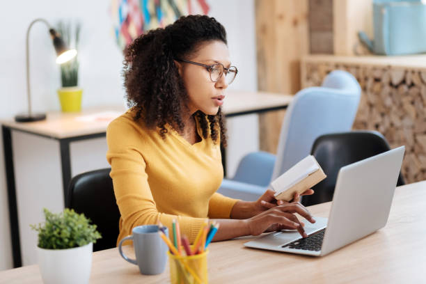 istock Successful businesswoman working in the office 941306702