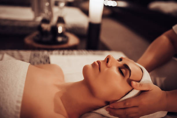istock Woman in spa salon 941310030