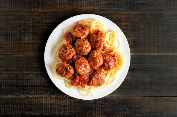 istock Meatballs with tomato sauce and spaghetti 941416142