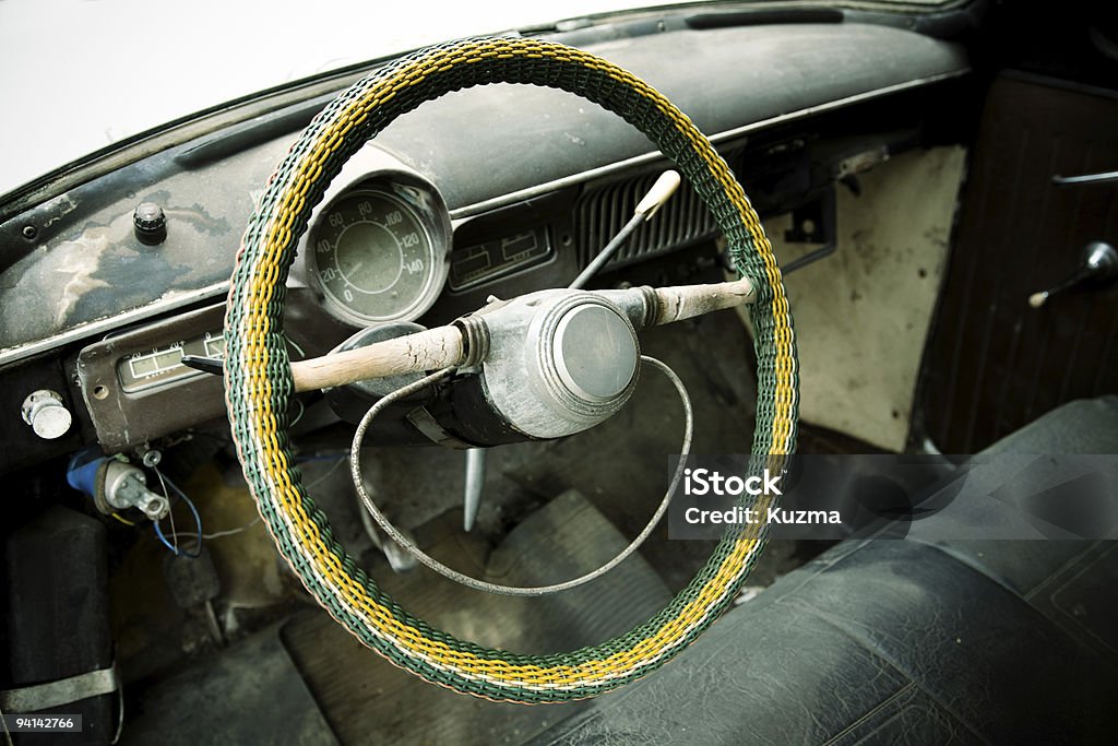 Старый машина - Стоковые фото Автомобиль роялти-фри