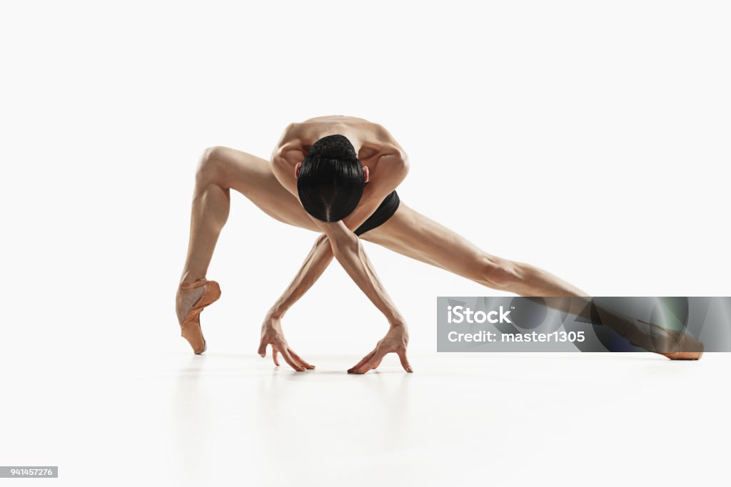 Aerobics fitness femme exerçant dans tout le corps isolé - Photo de Danser libre de droits