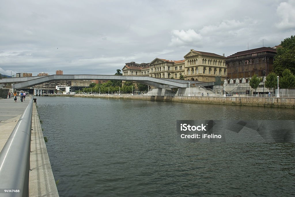 Río nervión en Bilbao, - Foto de stock de Agua libre de derechos