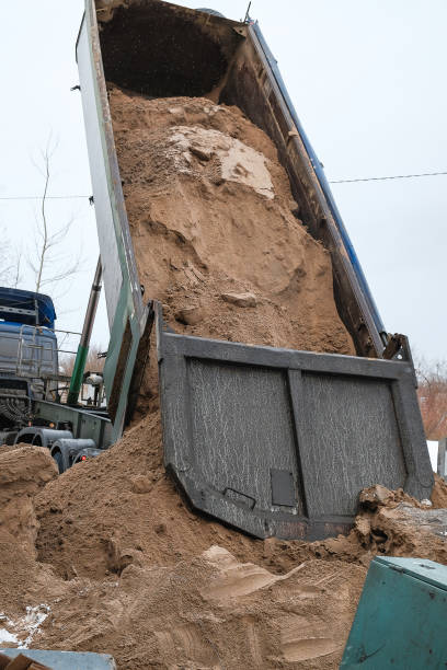 istock the truck pours the sand 941523788