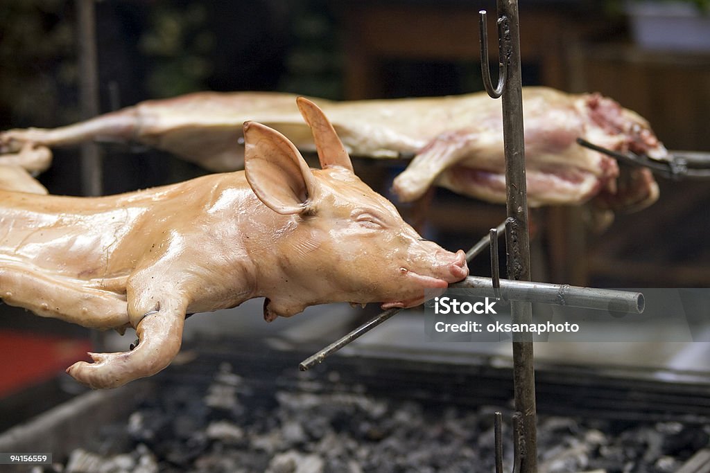 Cerdo asado - Foto de stock de Barbacoa - Comida libre de derechos