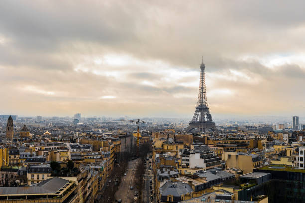 istock Eiffel Tower After Rain In Paris 941588234