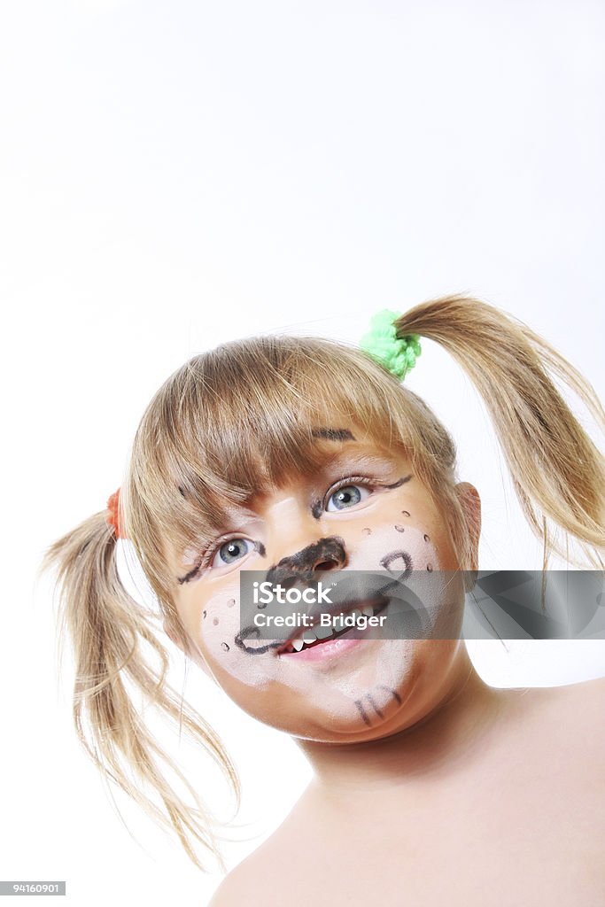 Sorridente bambino viso dipinto come tigre - Foto stock royalty-free di 18-23 mesi