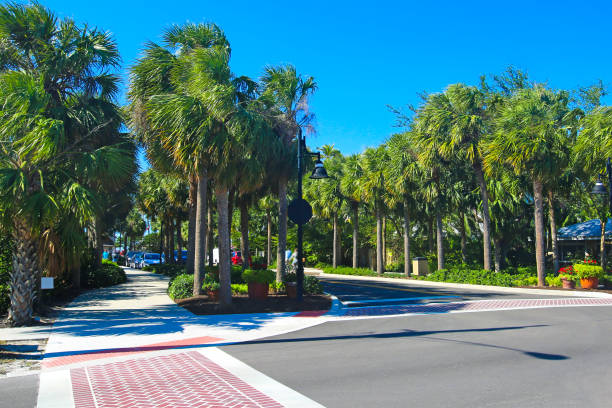 Naples Florida Street to the Pier