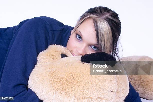 Orso Huggy - Fotografie stock e altre immagini di Abbigliamento casual - Abbigliamento casual, Abbracciare una persona, Adolescente