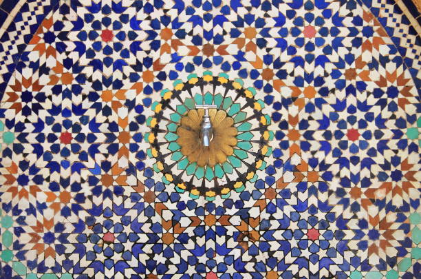 istock Typical mosaic pattern of a moroccan fountain 941712448