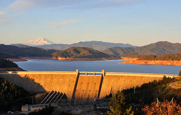 Photo of Shasta Lake at sunset