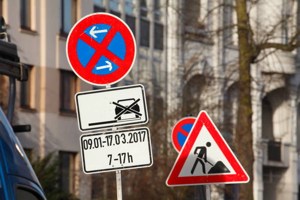 istock Traffic sign Absolute stopping ban 941778904