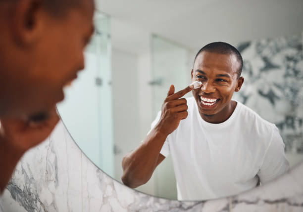 istock Taking his skincare routine to the next level 941785308