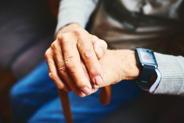 肩コリと年配の男性 - human hand aging process senior adult cane ストックフォトと画像