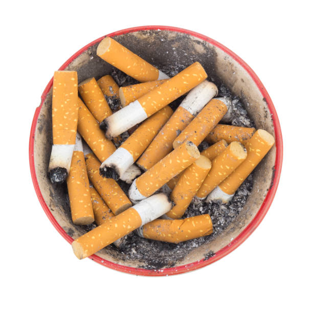 cigarette ash ashtray isolated on white background - cigarette smoking ashtray tobacco imagens e fotografias de stock