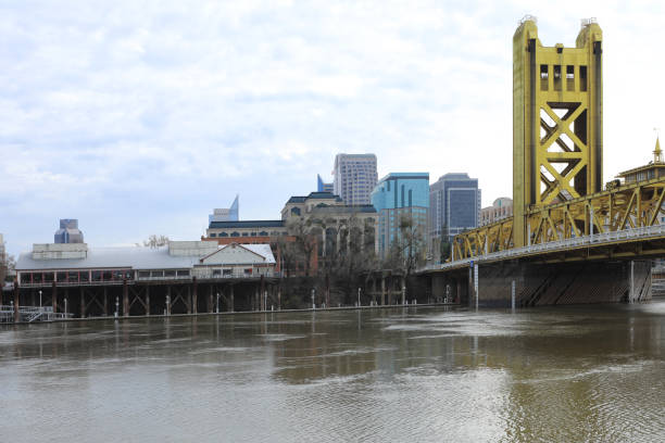 istock View of the Tower Bridge, Sacramento 941852728