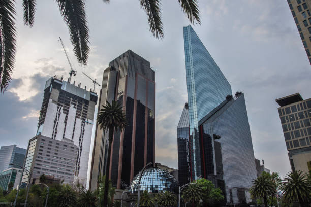 istock Paseo de La Reforma Square - Mexico City, Mexico 941864388