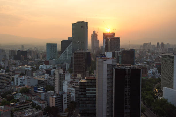 istock Paseo de La Reforma Square - Mexico City, Mexico at sunset time 941866422